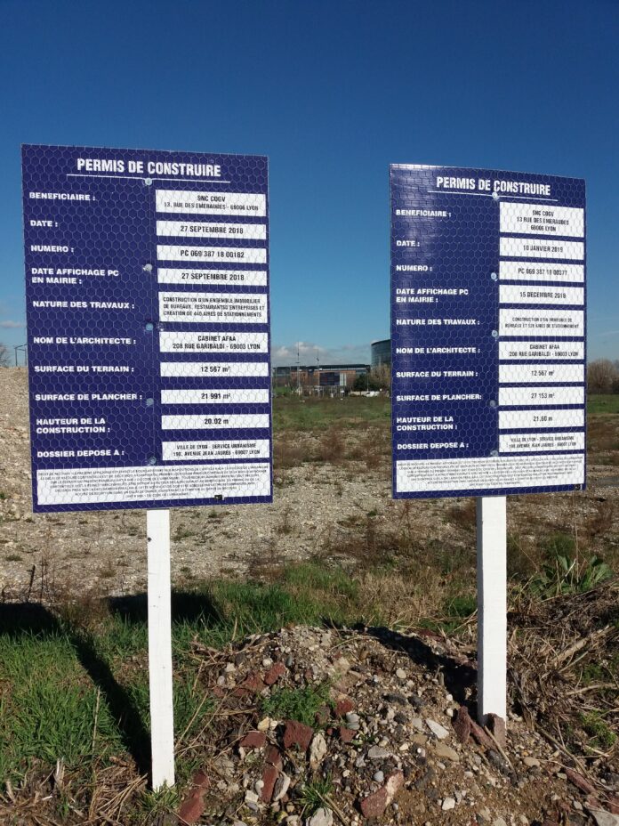 Quelle est la durée légale d’affichage du permis de construire?